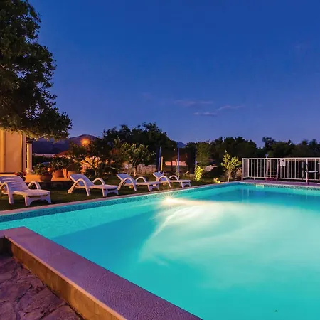 Beautiful In Mocici 펜션 *